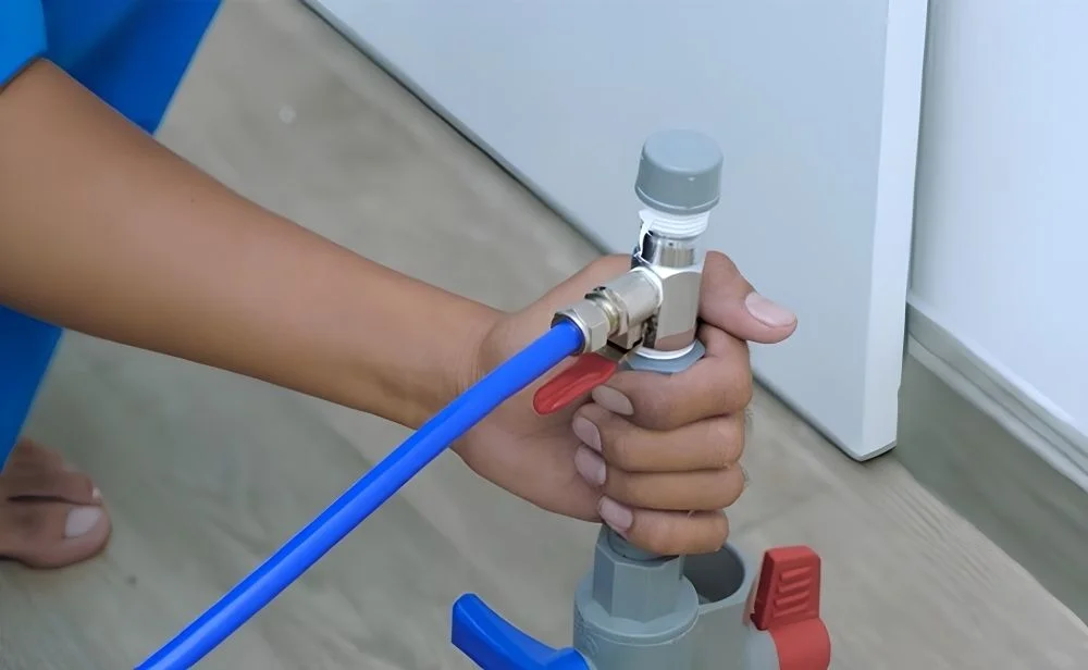 Van cấp nước bị khóa